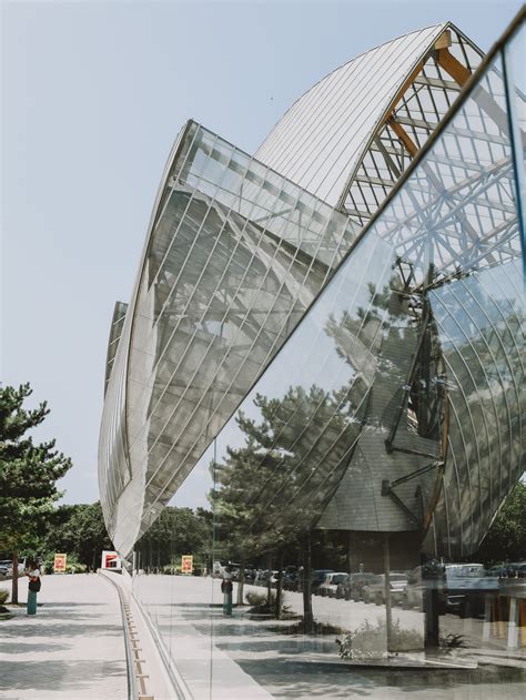 fondation Louis Vuitton tickets